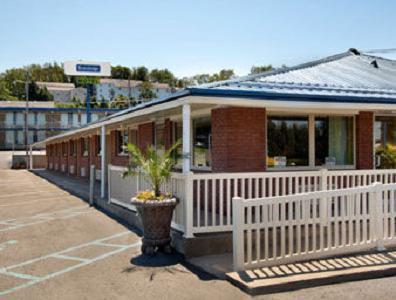 Travelodge Morgantown Exterior photo